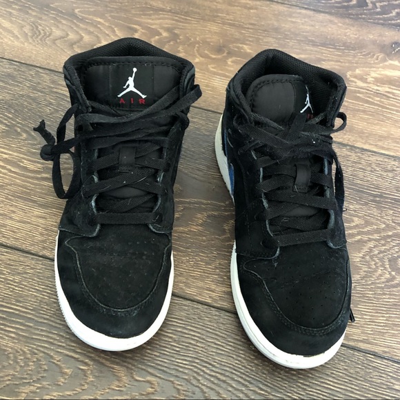 Nike Air Jordan 1 Retro Mid Boys Size 5 - Picture 3 of 14
